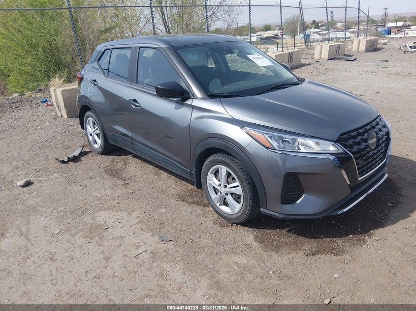 2022 Nissan Kicks S Xtronic Cvt