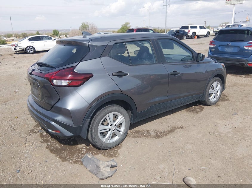 2022 Nissan Kicks S Xtronic Cvt