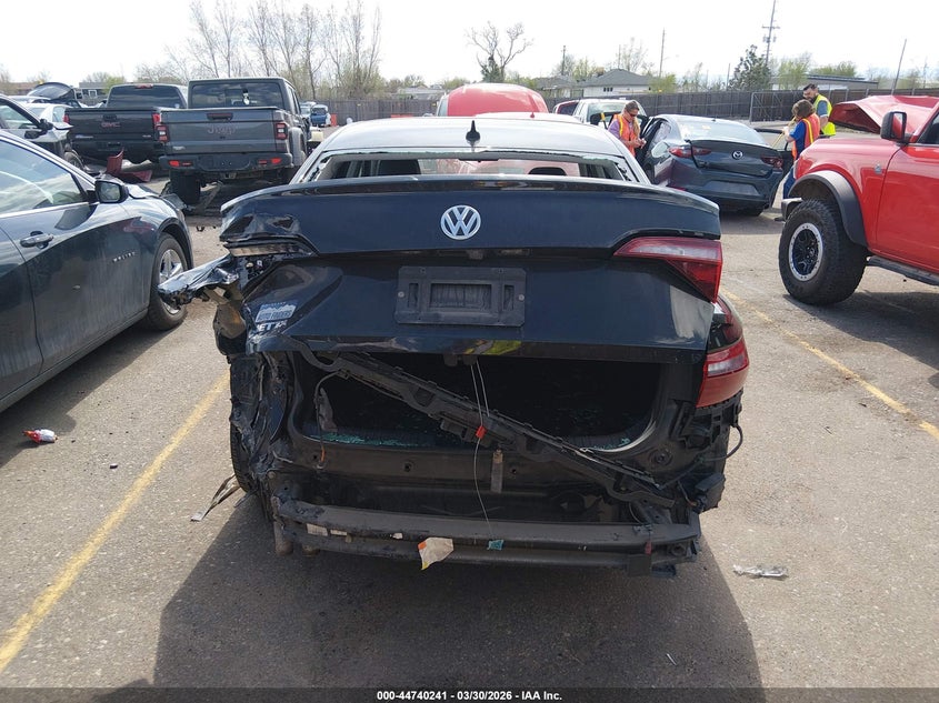 2020 Volkswagen Jetta 1.4T R-Line/1.4T S/1.4T Se VIN: 3VWCB7BU8LM007549 Lot: 44740241