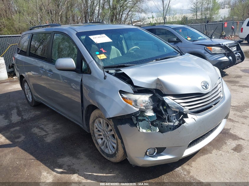 2011 Toyota Sienna Xle V6