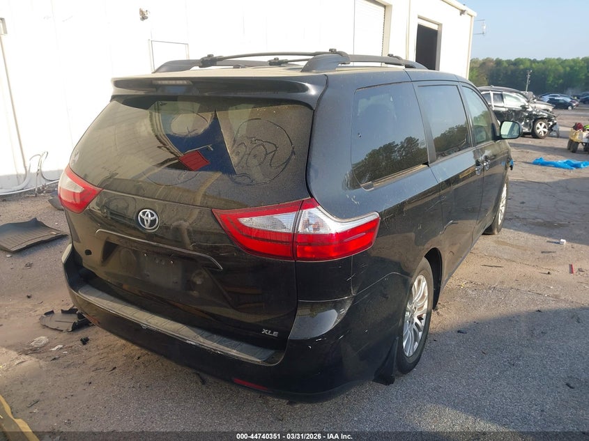 2015 Toyota Sienna Xle 8 Passenger