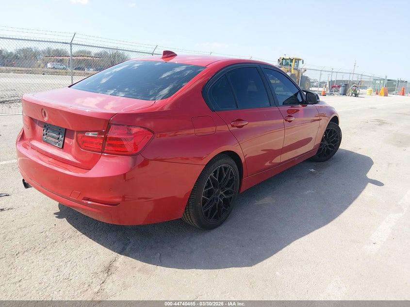 Vin: wba3b3g50fnr87671, lot: 45237643, bmw 328i xdrive 20154