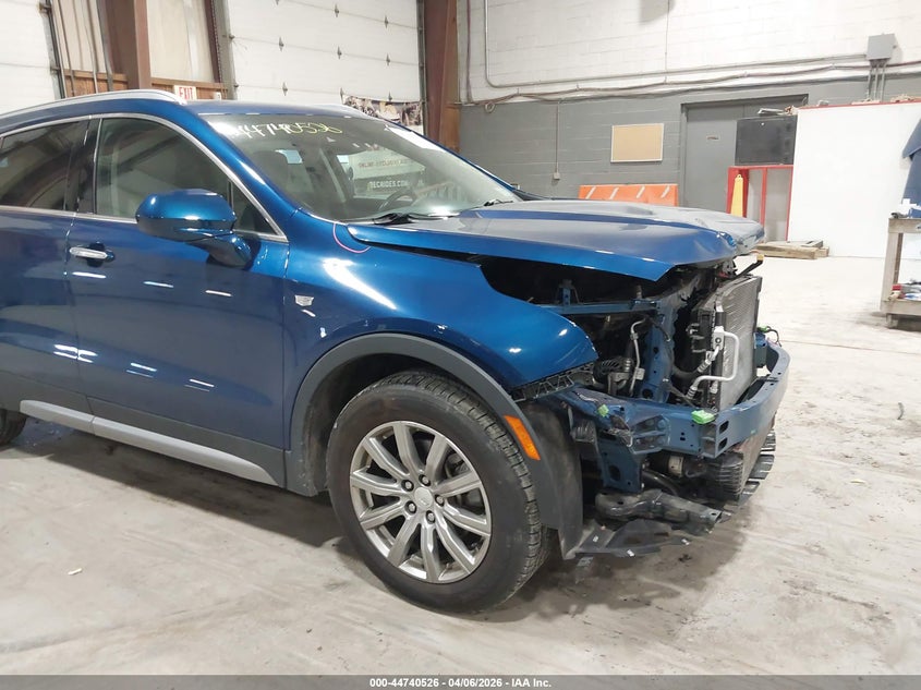 2019 Cadillac Xt4 Premium Luxury VIN: 1GYFZDR41KF167605 Lot: 44740526