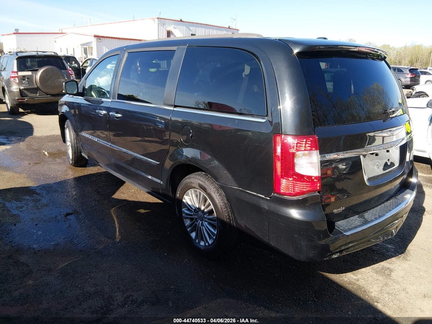2015 Chrysler Town & Country Touring-L