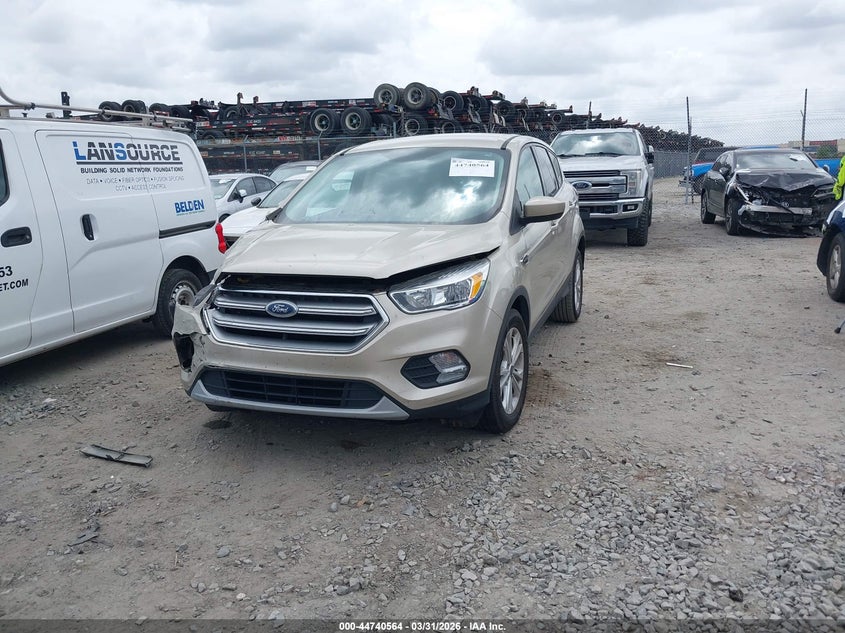 2017 Ford Escape Se 1FMCU0GD7HUE12507 photo 1