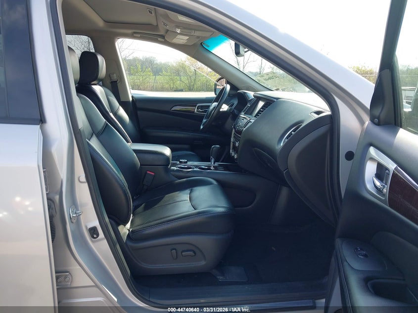 2015 Nissan Pathfinder Sl