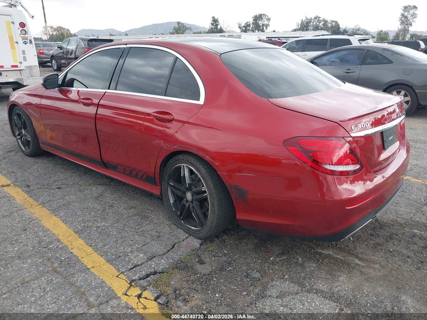 Vin: wddzf4jb3ha050335, lot: 45237908, mercedes-benz e 300 20173
