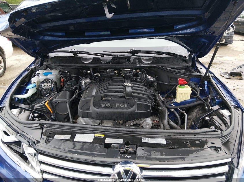 2017 Volkswagen Touareg V6 Wolfsburg Edition VIN: WVGRF7BP4HD005937 Lot: 44740888