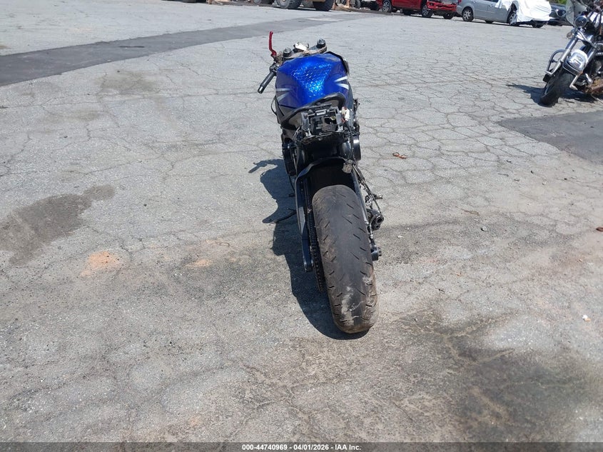 2007 Suzuki Gsx-R750 VIN: JS1GR7KA672113897 Lot: 44740969