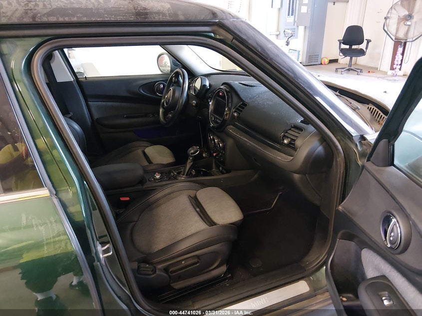 2017 Mini Clubman Cooper VIN: WMWLN5C38H2E33406 Lot: 44741026