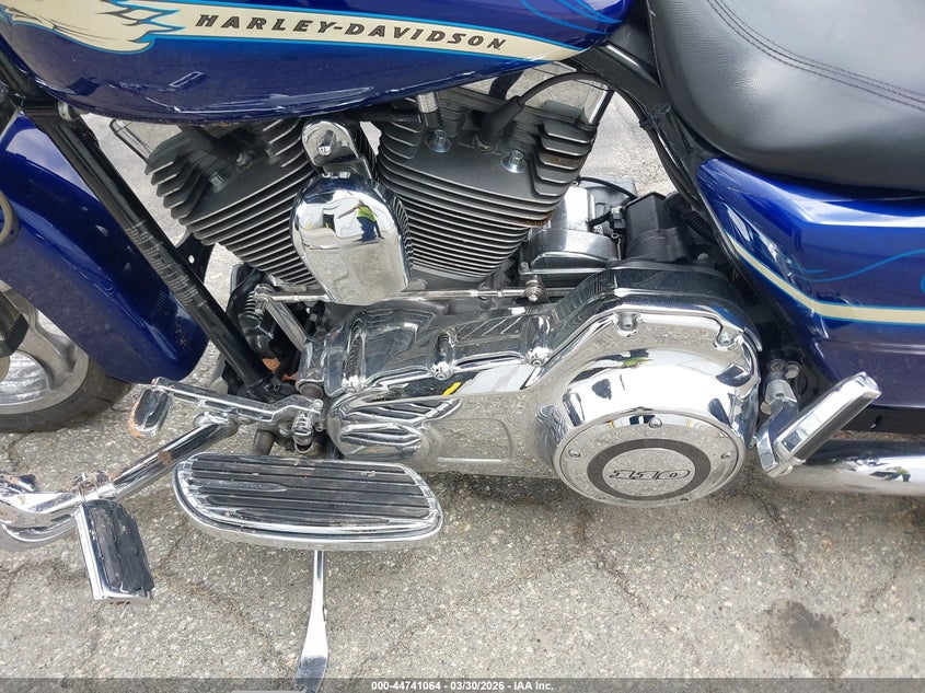 2010 Harley-Davidson Flhxse VIN: 1HD1PZ811AB956898 Lot: 44741064