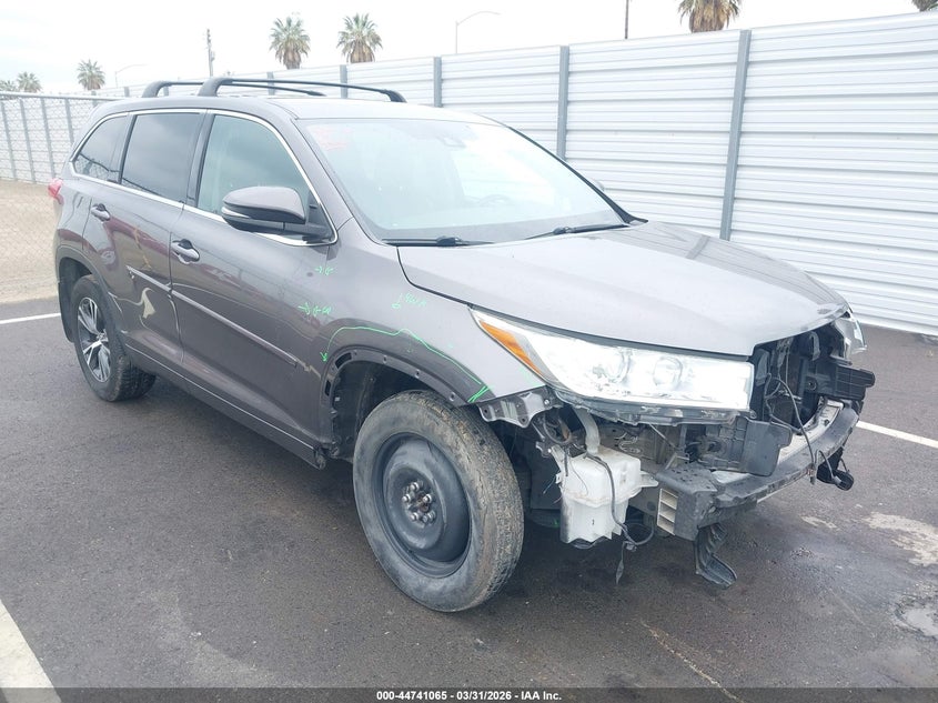 2017 Toyota Highlander Le Plus