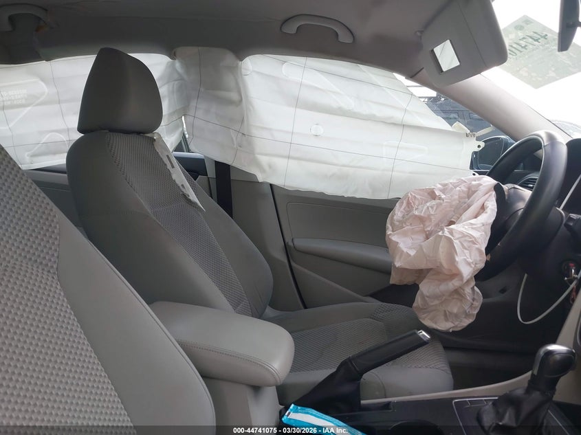 2015 Volkswagen Passat 1.8T S