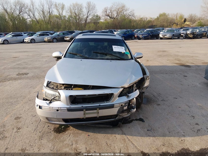 2001 Volvo V70 2.4T VIN: YV1SW58D911023990 Lot: 44741156