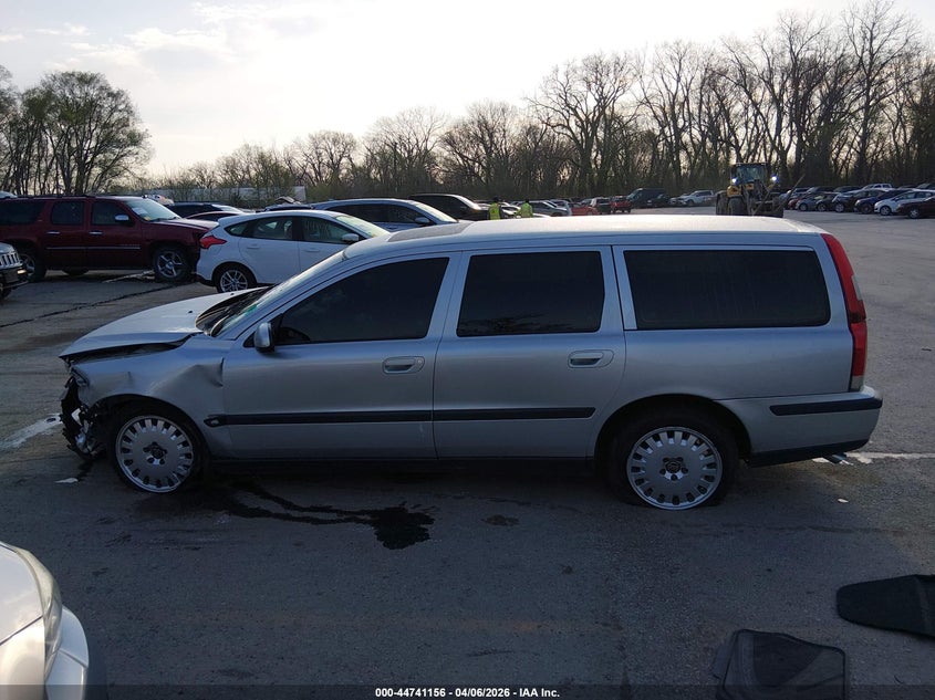 2001 Volvo V70 2.4T VIN: YV1SW58D911023990 Lot: 44741156
