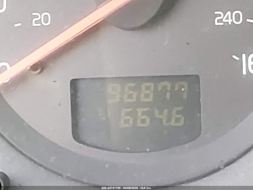 2001 Volvo V70 2.4T VIN: YV1SW58D911023990 Lot: 44741156