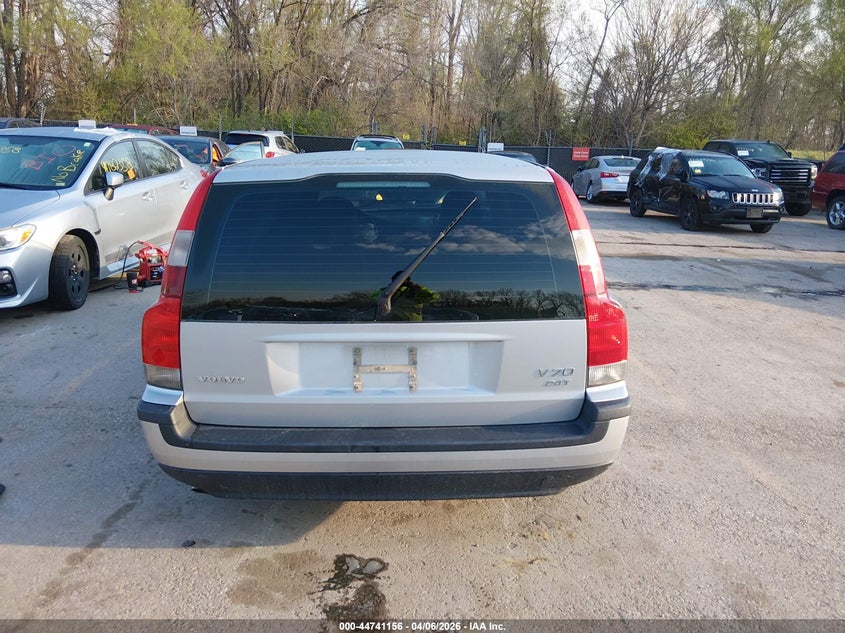 2001 Volvo V70 2.4T VIN: YV1SW58D911023990 Lot: 44741156