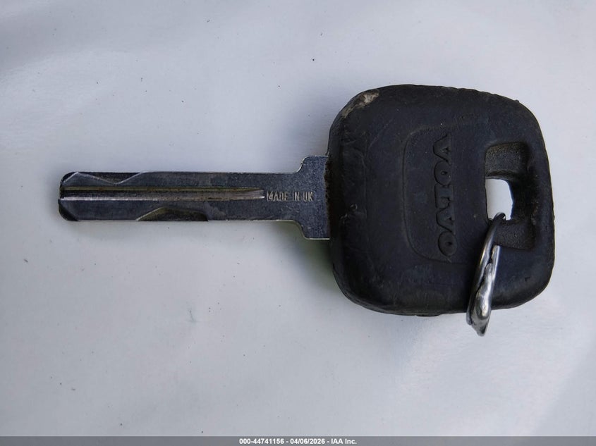 2001 Volvo V70 2.4T VIN: YV1SW58D911023990 Lot: 44741156