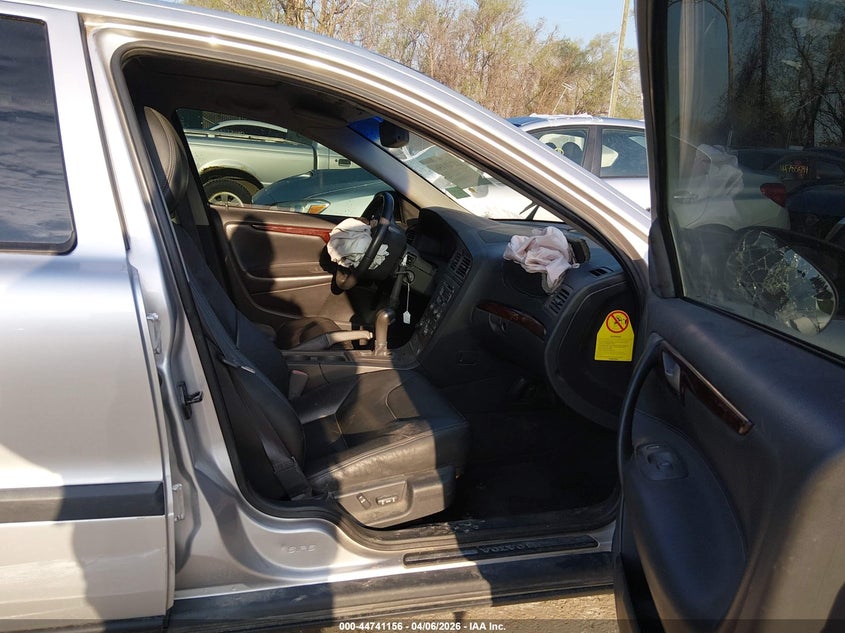 2001 Volvo V70 2.4T
