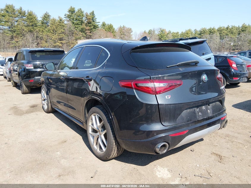 2021 ALFA ROMEO STELVIO auction photo 3
