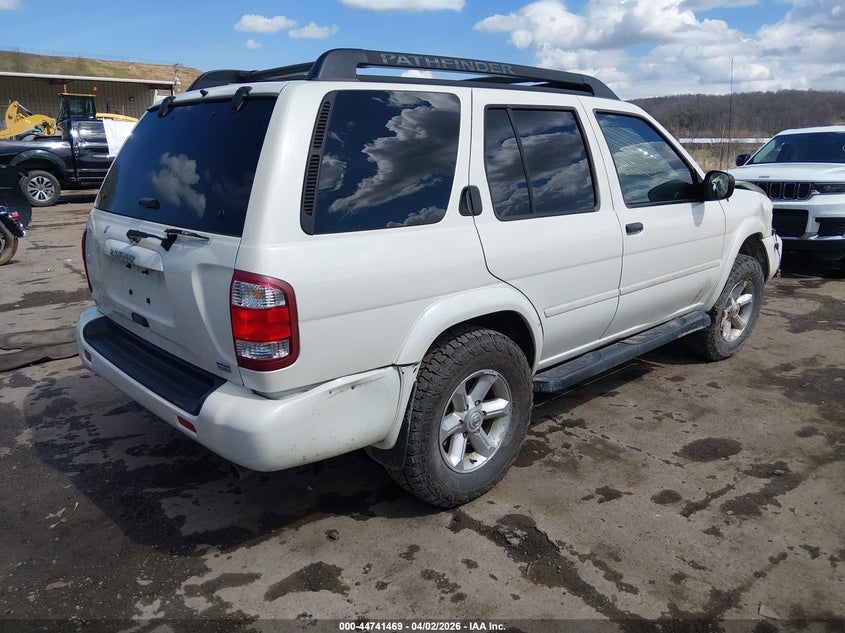 2004 Nissan Pathfinder Se