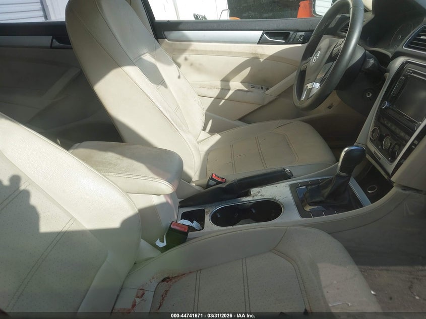 2013 Volkswagen Passat 2.5L Se