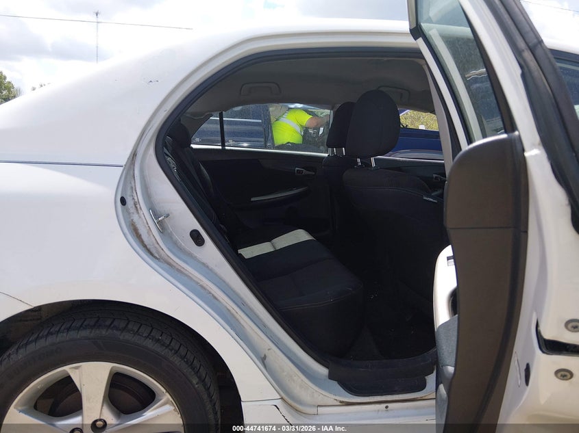 2012 Toyota Corolla 1.8 S white Lot 111044741674 Vin 5YFBU4EEXCP056790