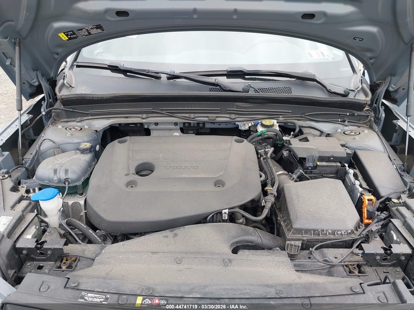 2023 Volvo Xc40 B5 Plus Dark Theme VIN: YV4L12UW3P2051217 Lot: 44741719