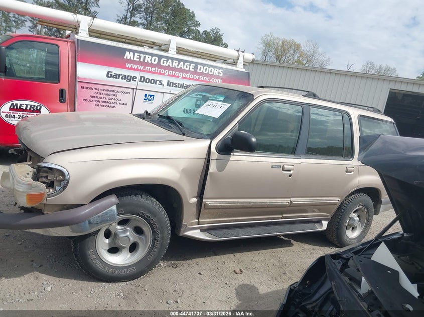1997 Ford Explorer Eddie Bauer/Limited/Xl/Xlt VIN: 1FMDU34E2VUB87038 Lot: 44741737