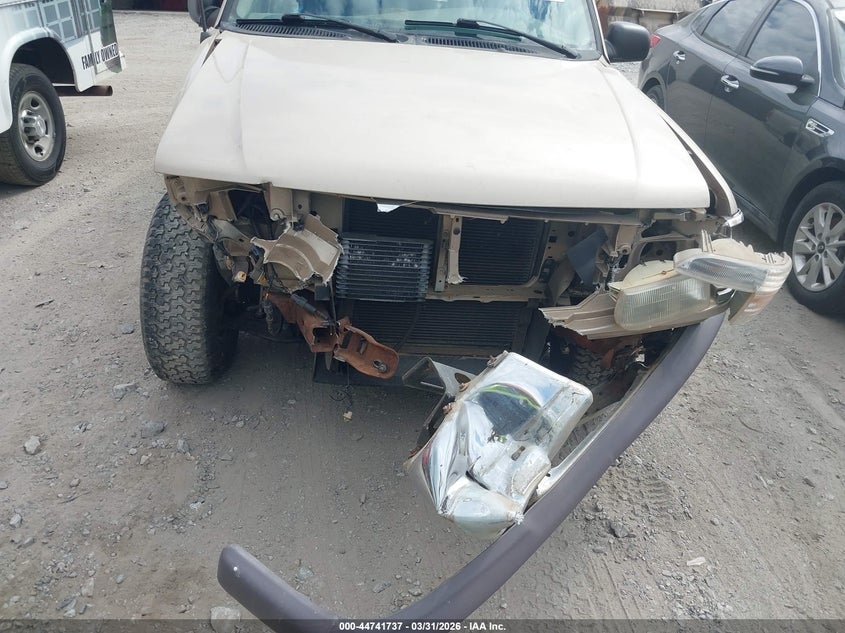 1997 Ford Explorer Eddie Bauer/Limited/Xl/Xlt VIN: 1FMDU34E2VUB87038 Lot: 44741737