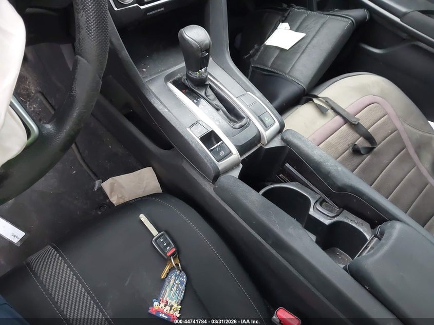 VIN 2HGFC2F57HH562485 2017 HONDA CIVIC LX