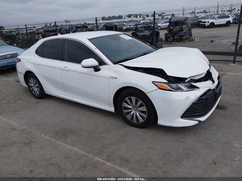 2019 Toyota Camry Hybrid Le