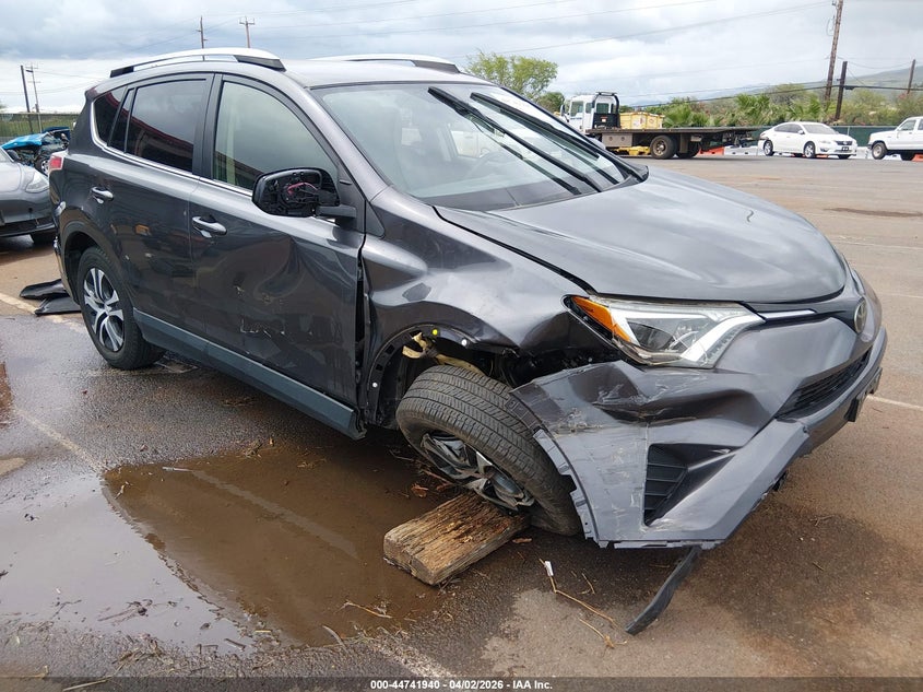 2018 TOYOTA RAV4 auction photo 6