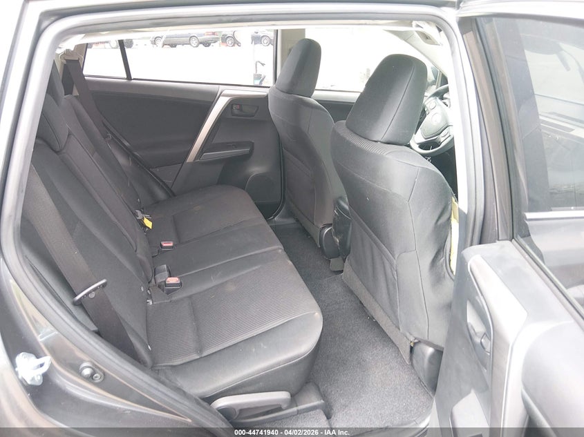 2018 TOYOTA RAV4 auction photo 8