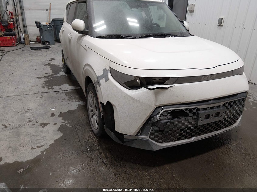 2023 KIA SOUL auction photo 6