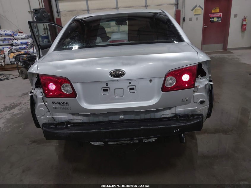 2007 Kia Optima Lx VIN: KNAGE123X75132755 Lot: 44742075