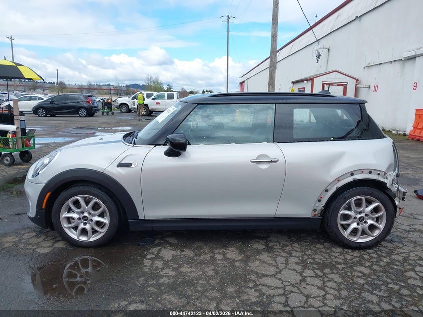 2020 Mini Hardtop Cooper VIN: WMWXR3C03L2M05650 Lot: 44742123