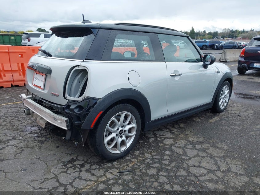 Vin: wmwxr3c03l2m05650, lot: 45239310, mini hardtop cooper 20204