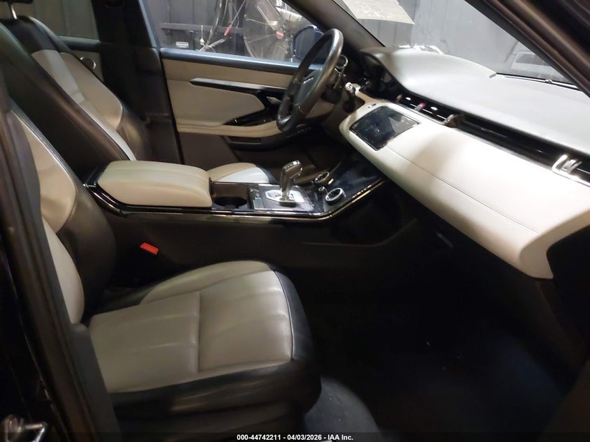 2020 LAND ROVER RANGE ROVER EVOQUE auction photo 5