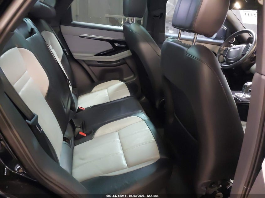 2020 LAND ROVER RANGE ROVER EVOQUE auction photo 8