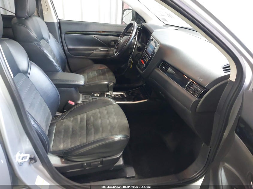 2019 Mitsubishi Outlander Se