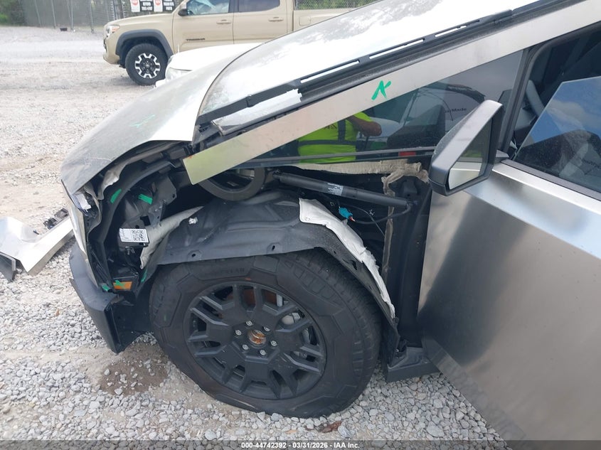 2026 Tesla Cybertruck Premium All-Wheel Drive VIN: 7G2CEHED0TA087827 Lot: 44742392