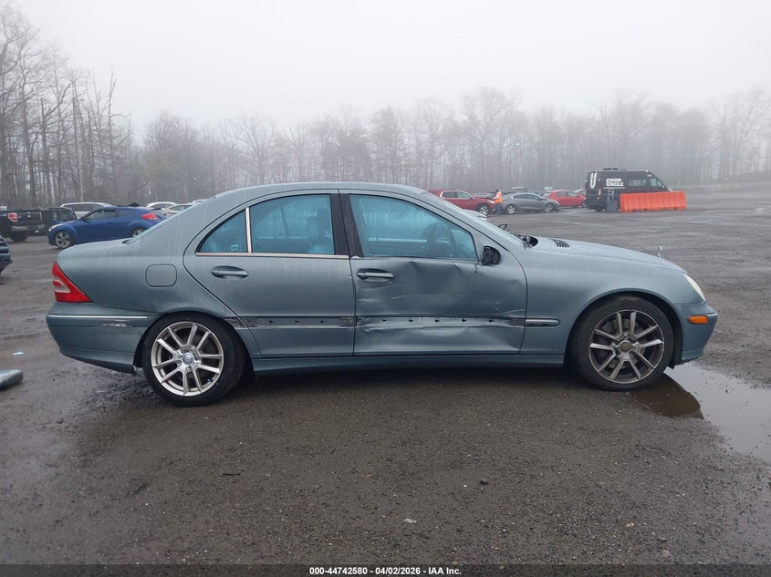 2004 Mercedes-Benz C 230 Kompressor Sport/Sport VIN: WDBRF40J94F502433 Lot: 44742580
