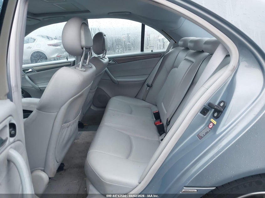 2004 Mercedes-Benz C 230 Kompressor Sport/Sport VIN: WDBRF40J94F502433 Lot: 44742580