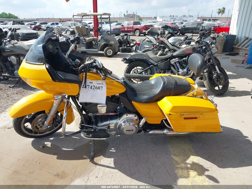 2012 Harley-Davidson Fltrx Road Glide Custom VIN: 1HD1KHM18CB647494 Lot: 44742607