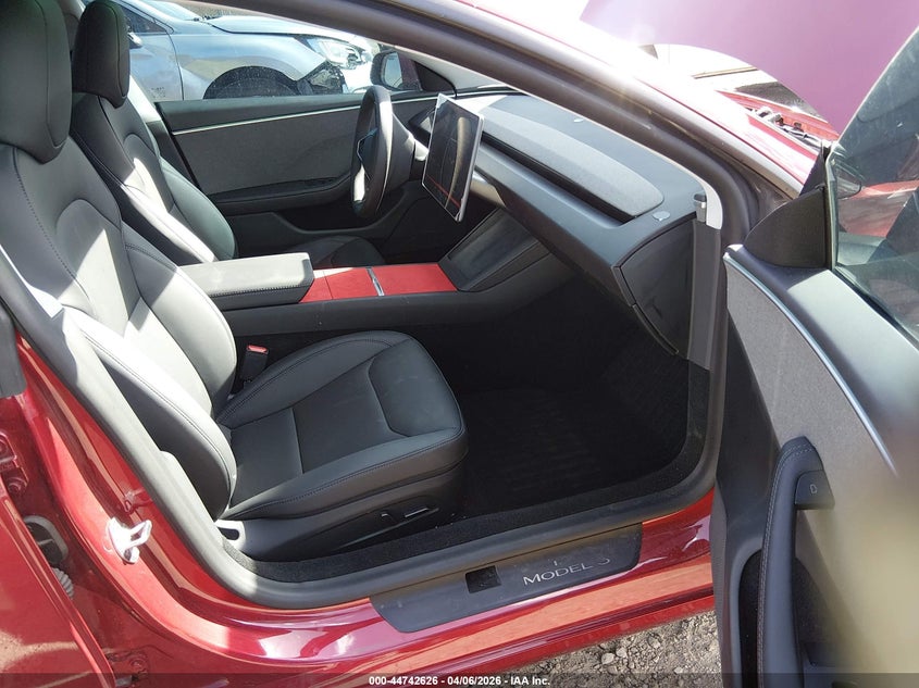 2025 Tesla Model 3 Long Range Rear-Wheel Drive/Standard Rear-Wheel Drive