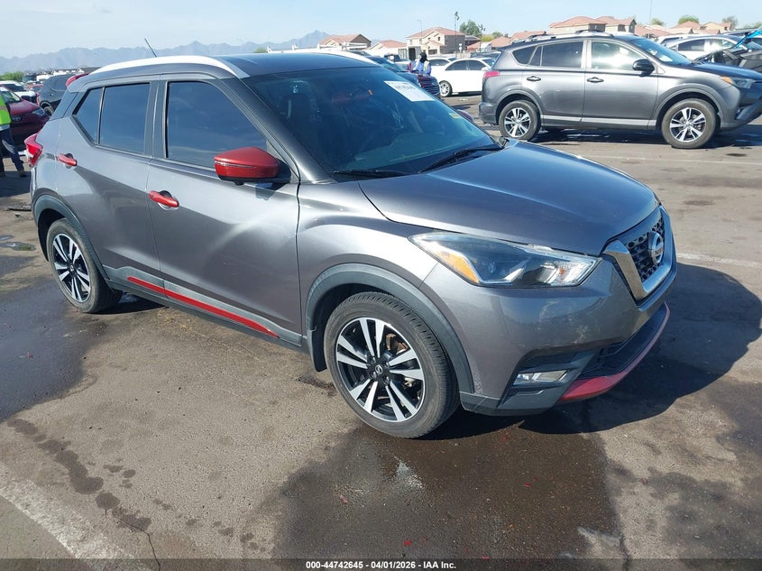 2018 Nissan Kicks Sr