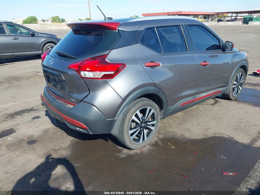 2018 Nissan Kicks Sr