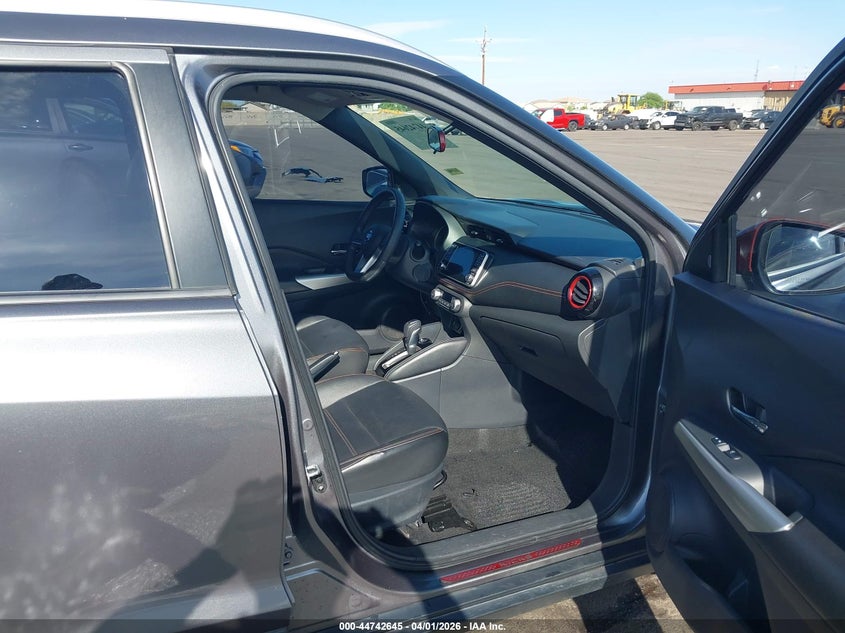 2018 Nissan Kicks Sr