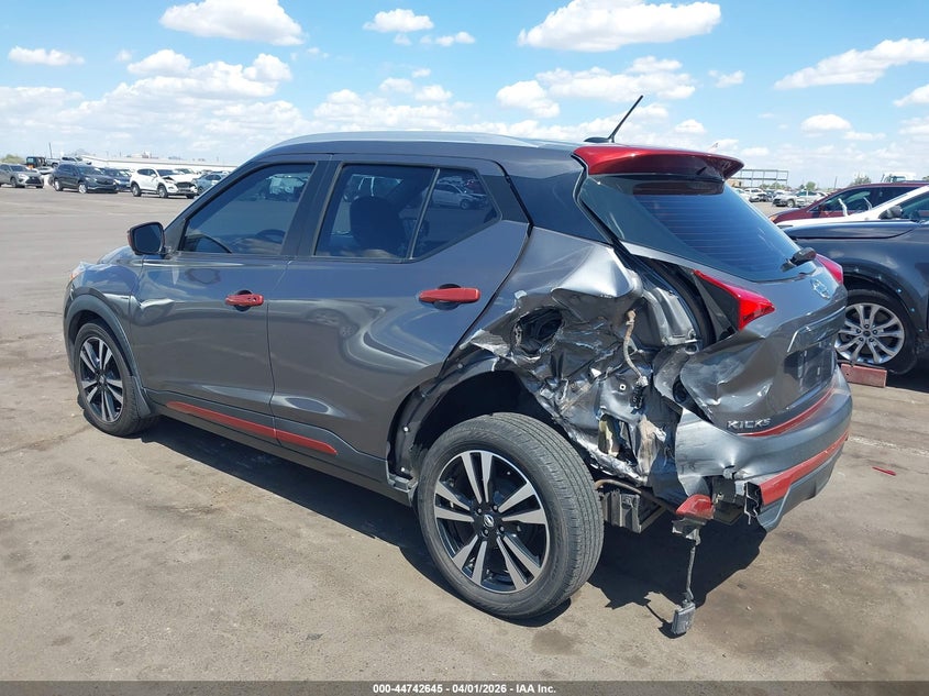 2018 Nissan Kicks Sr